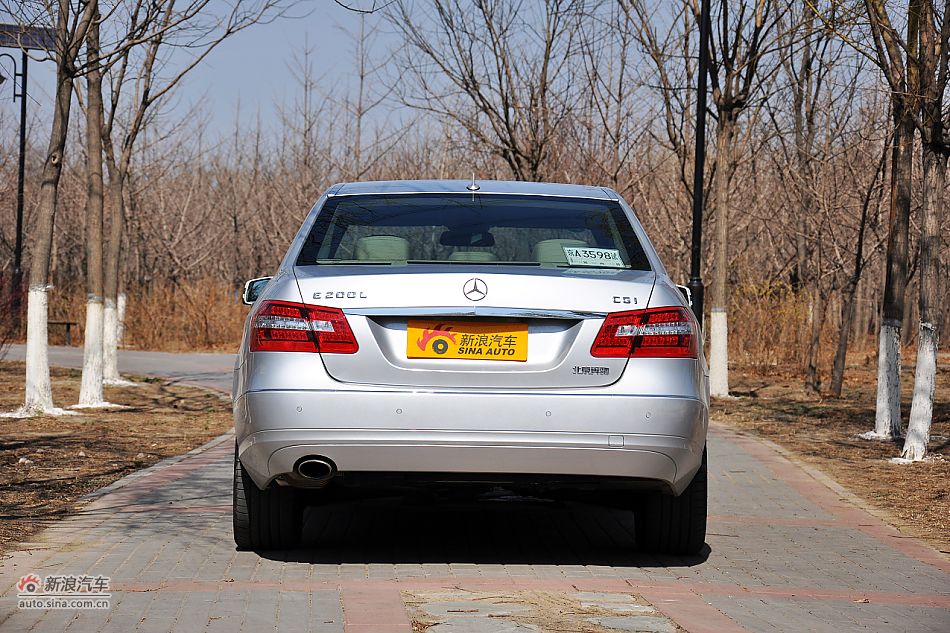 2011款奔驰E200 CGI优雅型外观