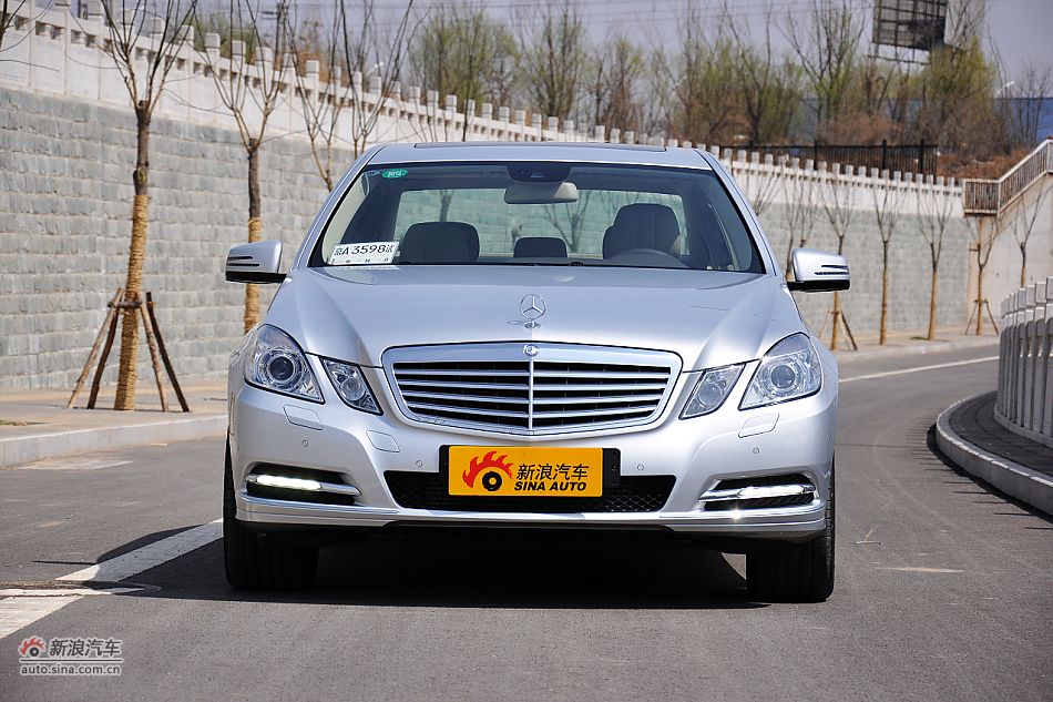 2011款奔驰E200 CGI优雅型外观