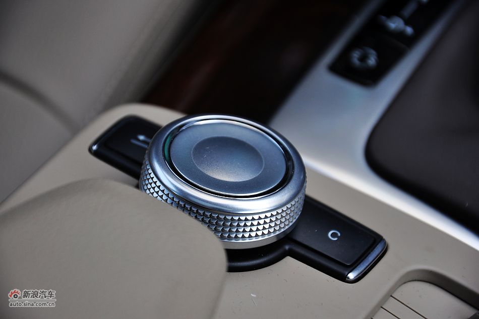 2011款奔驰E200 CGI优雅型内饰