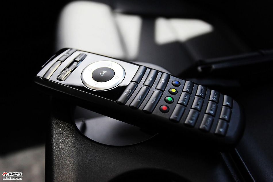 2010款奔驰E300L时尚型尊贵版