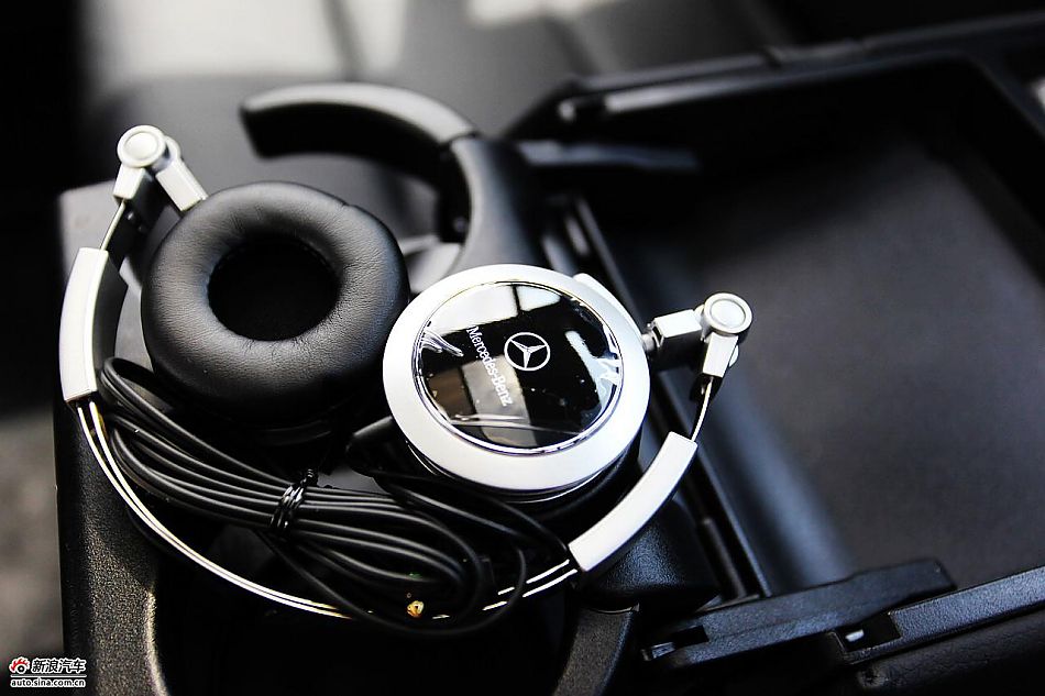 2010款奔驰E300L时尚型尊贵版