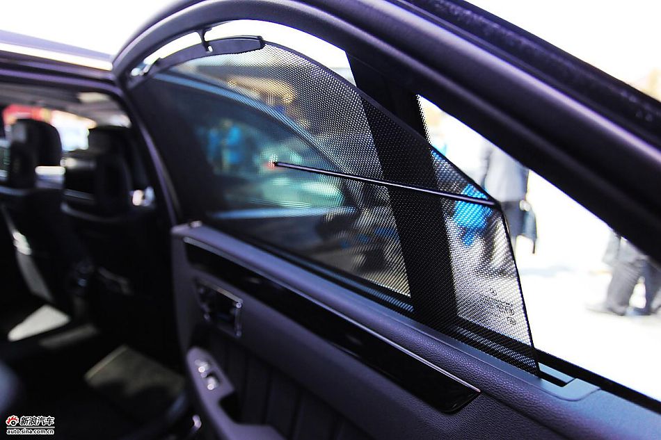 2010款奔驰E300L时尚型尊贵版