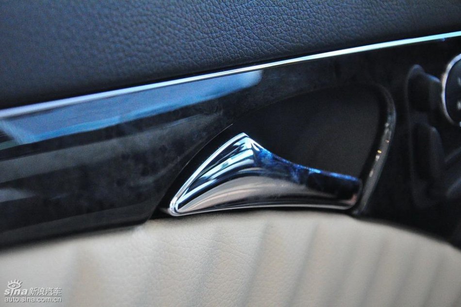 奔驰E280到店实拍图