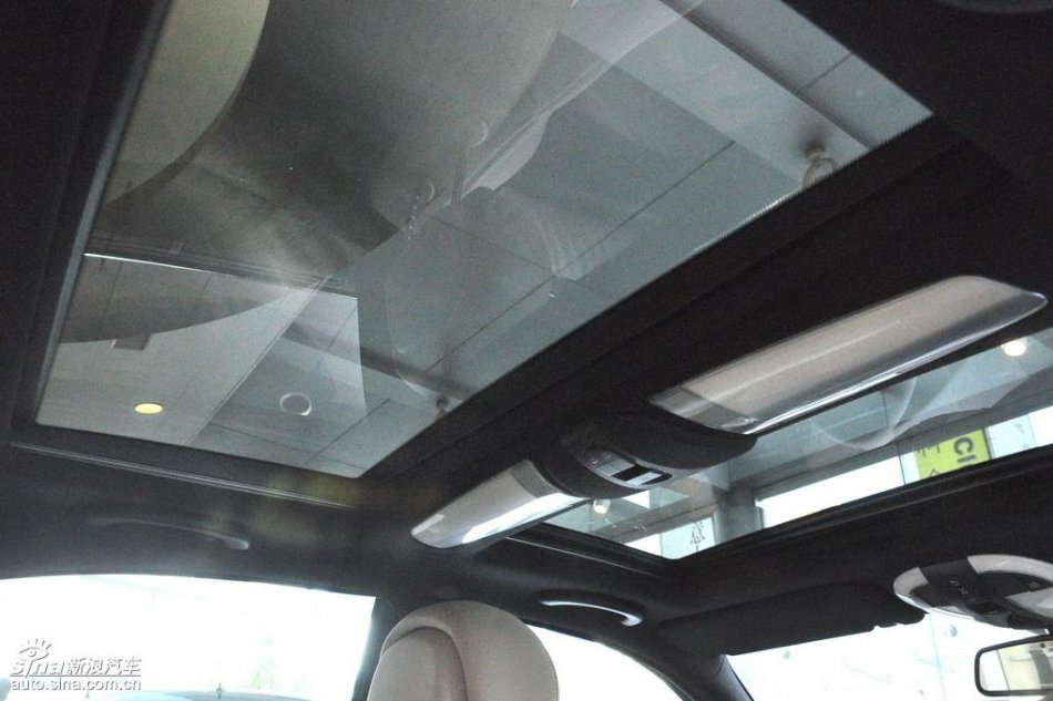 奔驰E280到店实拍图