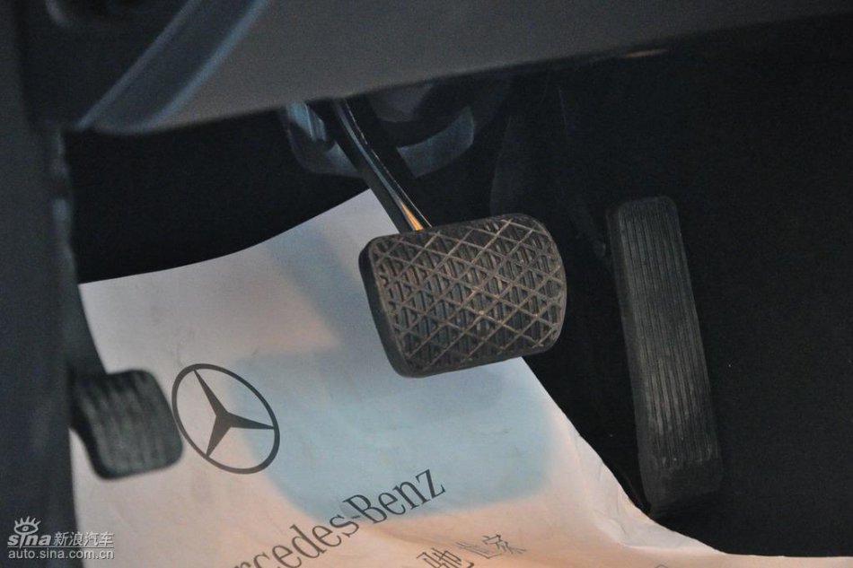奔驰E280到店实拍图