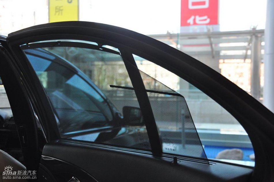 奔驰E280到店实拍图