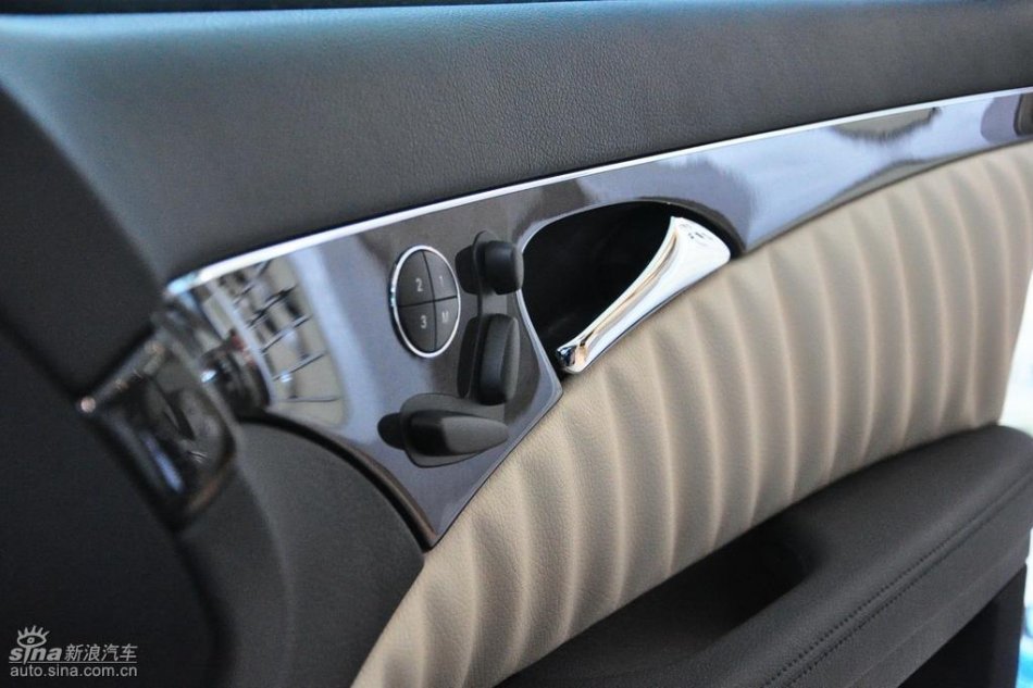 奔驰E280到店实拍图