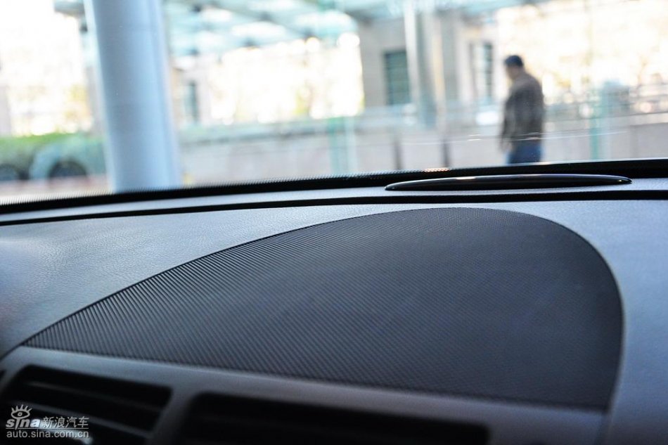 奔驰E280到店实拍图