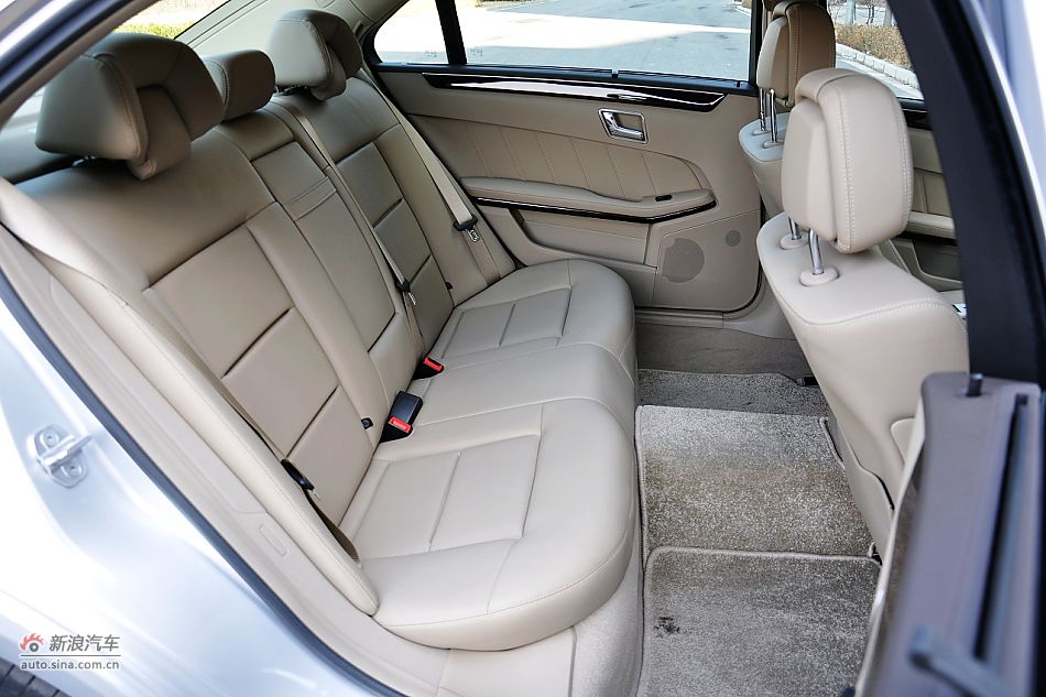 2011款奔驰E200 CGI优雅型空间