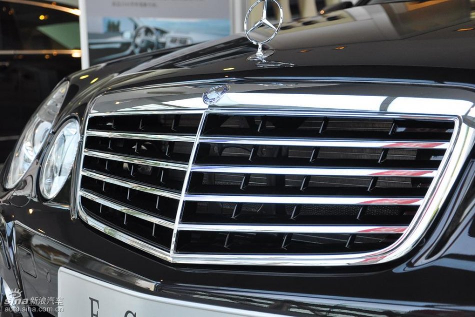 奔驰E280到店实拍图
