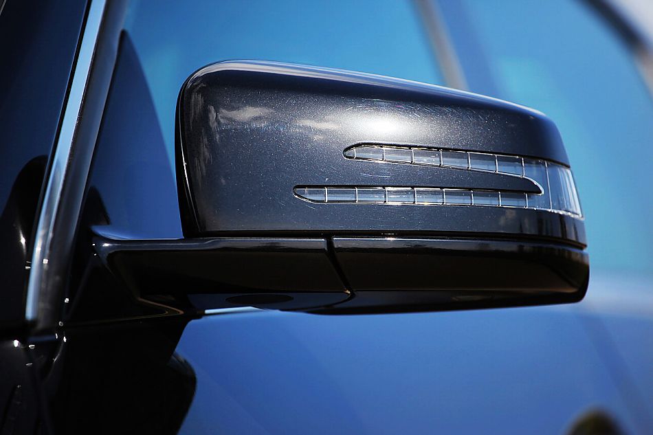 2010款奔驰E300L时尚型尊贵版