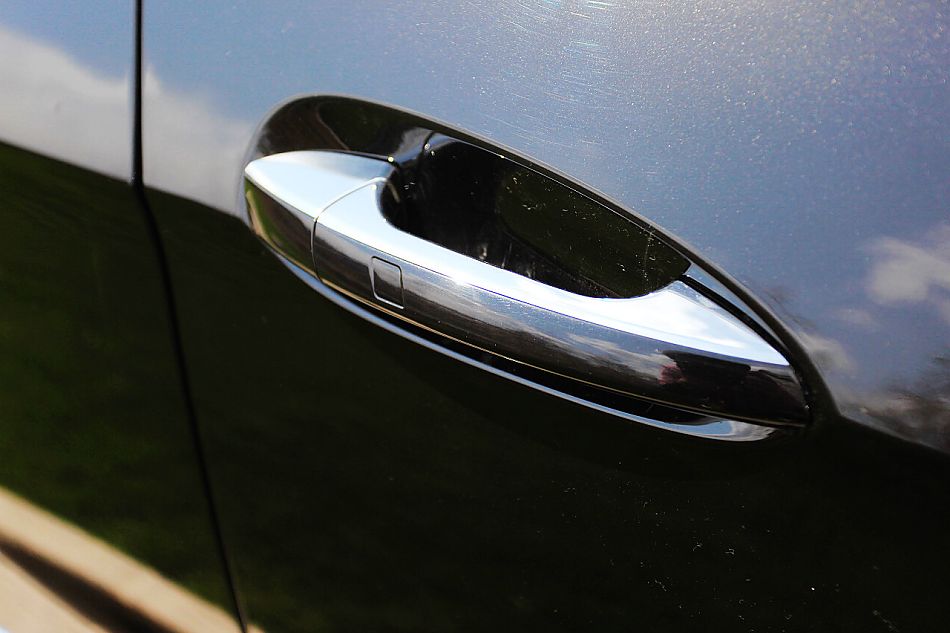 2010款奔驰E300L时尚型尊贵版