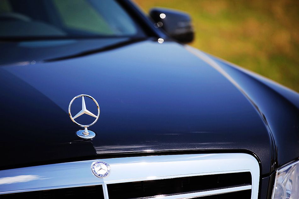 2010款奔驰E300L时尚型尊贵版