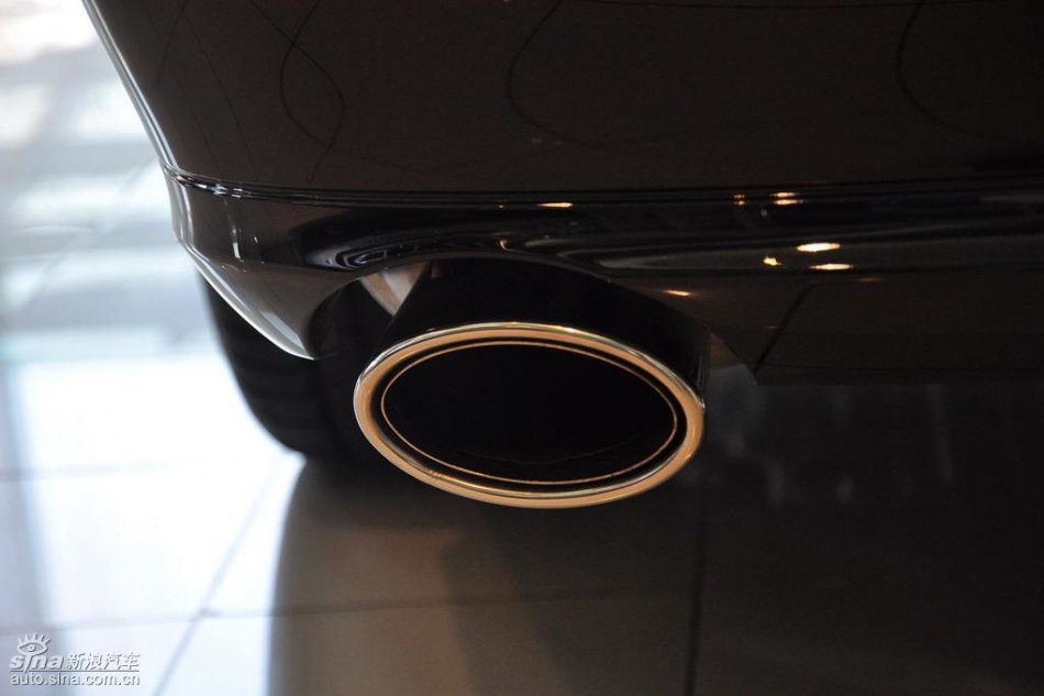 奔驰E280到店实拍图