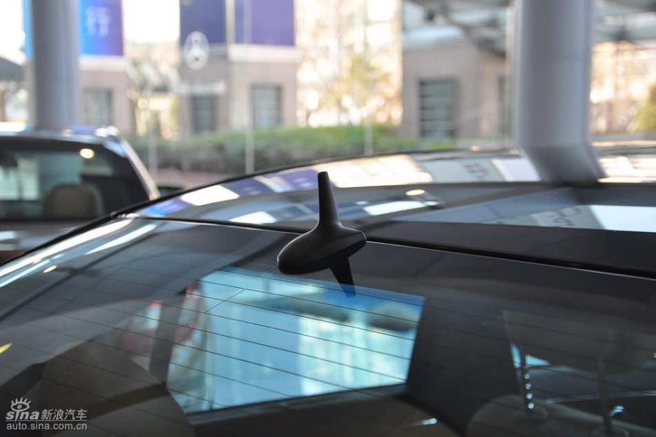 奔驰E280到店实拍图