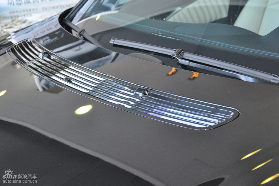 奔驰E280到店实拍图