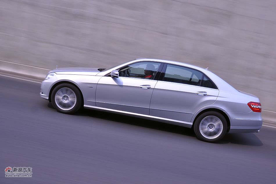 2011款奔驰E200 CGI优雅型