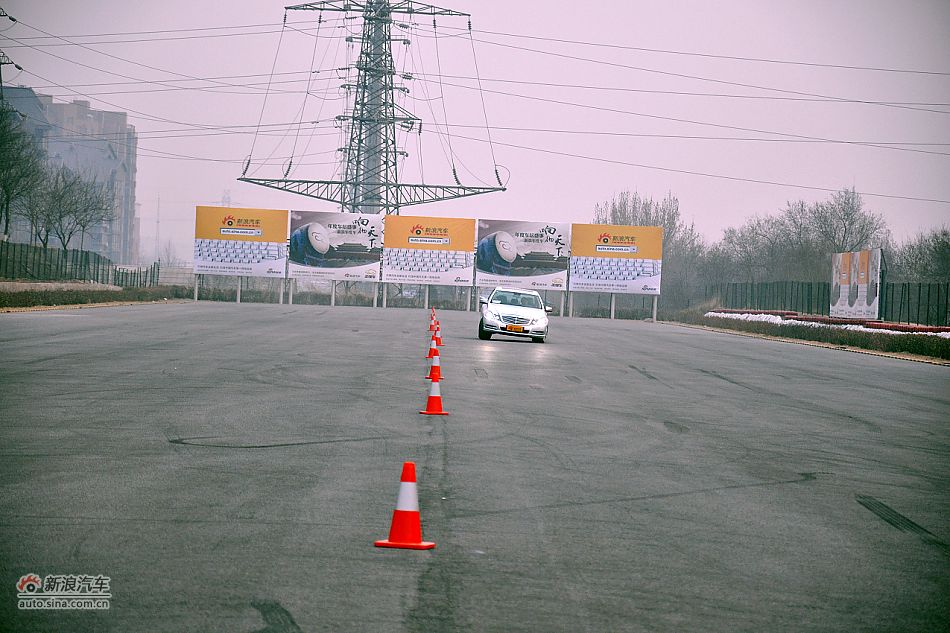 2011款奔驰E200 CGI优雅型