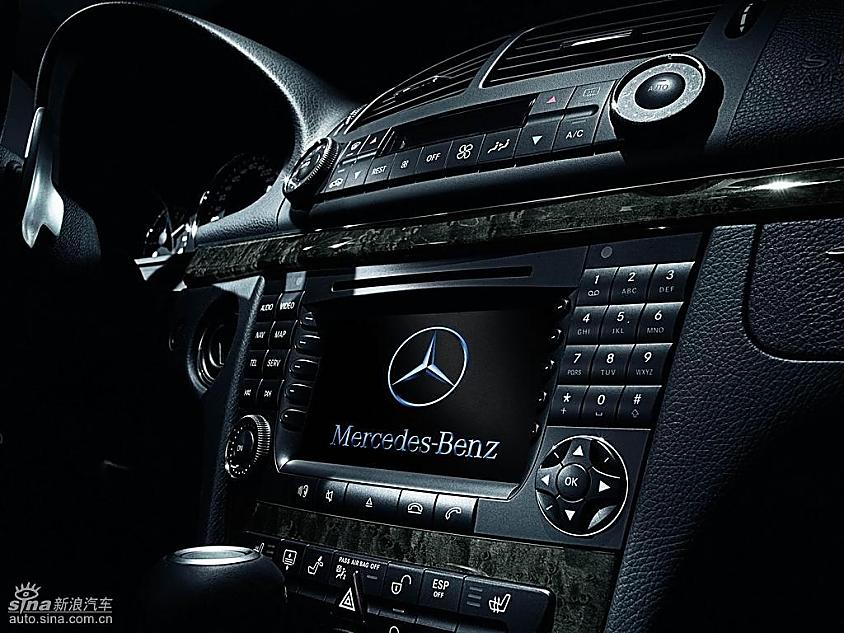 驾驶室管理及数据系统（COMAND）