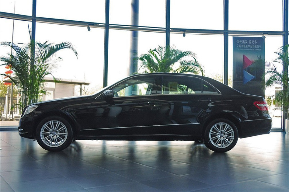 2013款奔驰E260L CGI优雅型