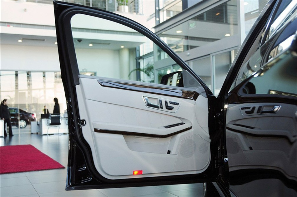 2013款奔驰E260L CGI优雅型