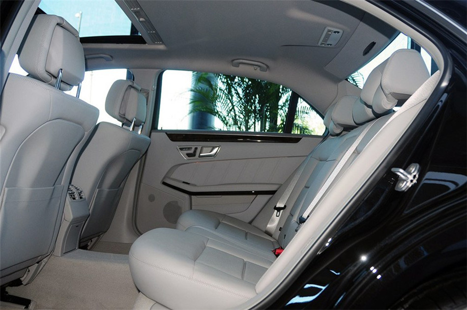 2013款奔驰E260L CGI优雅型