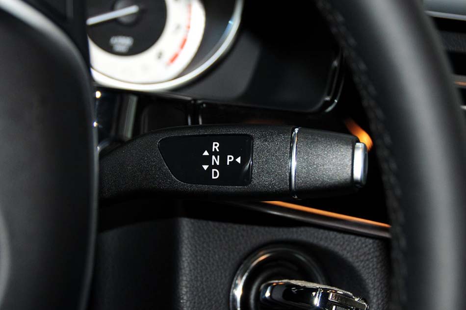 2014款 E260L AT 运动型 内饰