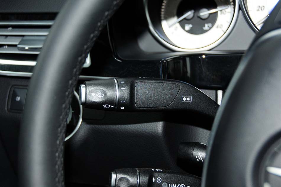 2014款 E260L AT 运动型 内饰