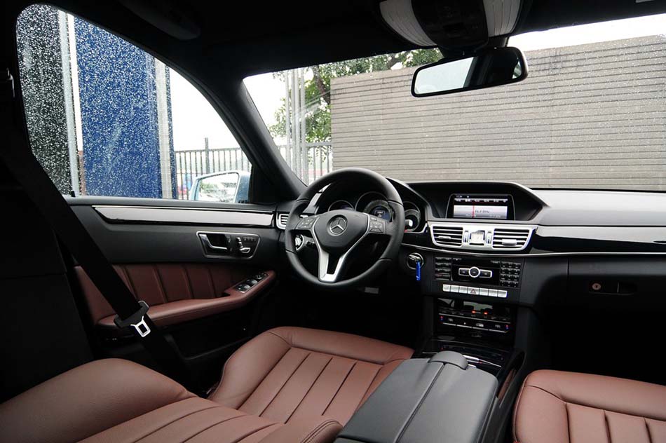 2014款 E260L AT 运动型 内饰