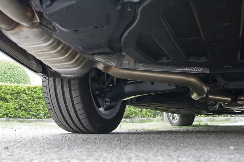 2014款 E260L AT 运动型 引擎底盘