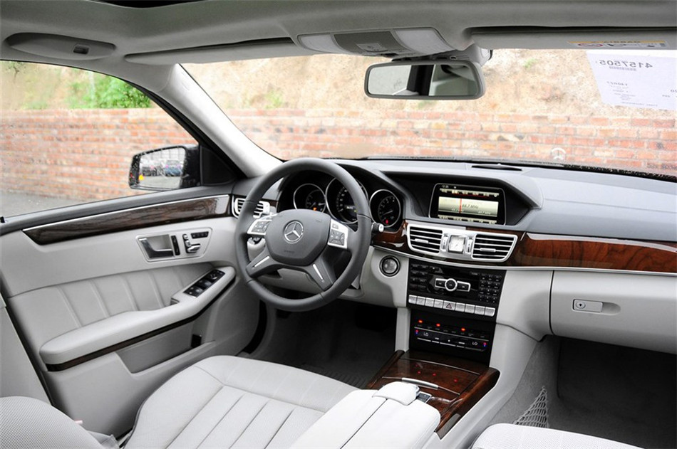 2015款 E 320 L 豪华型 4MATIC 内饰