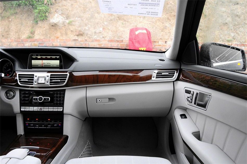 2015款 E 320 L 豪华型 4MATIC 内饰
