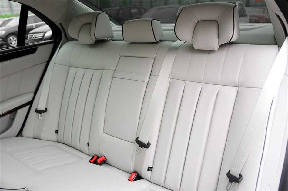 2015款 E 320 L 豪华型 4MATIC 座椅空间