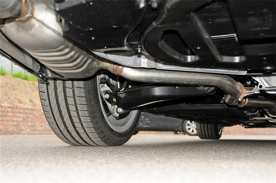 2015款 E 320 L 豪华型 4MATIC 引擎底盘