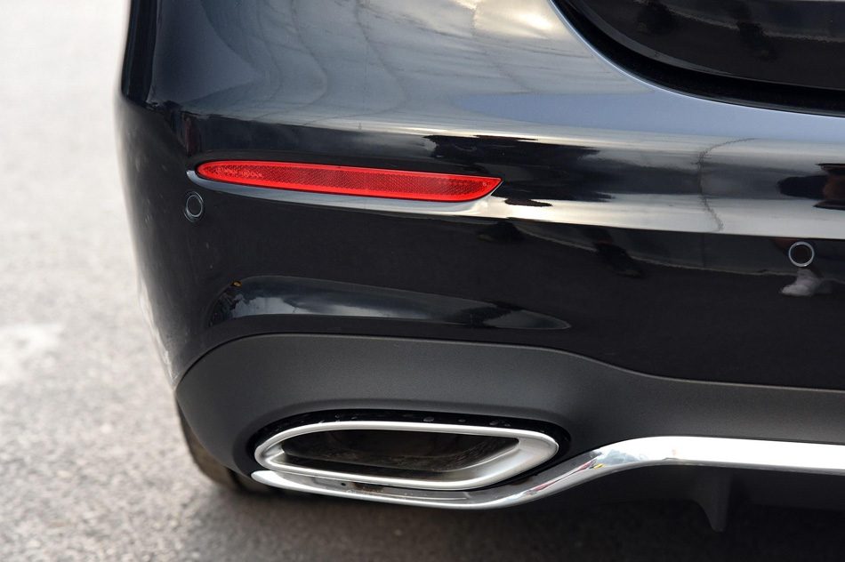 2019款 E 300 L 运动豪华型 细节