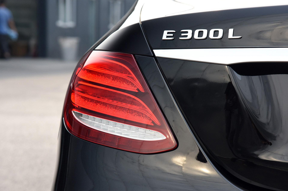 2019款 E 300 L 运动豪华型 细节