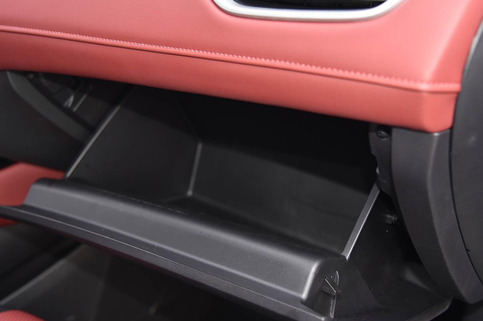 2019款 20T 自动智联网超能智尊版 内饰