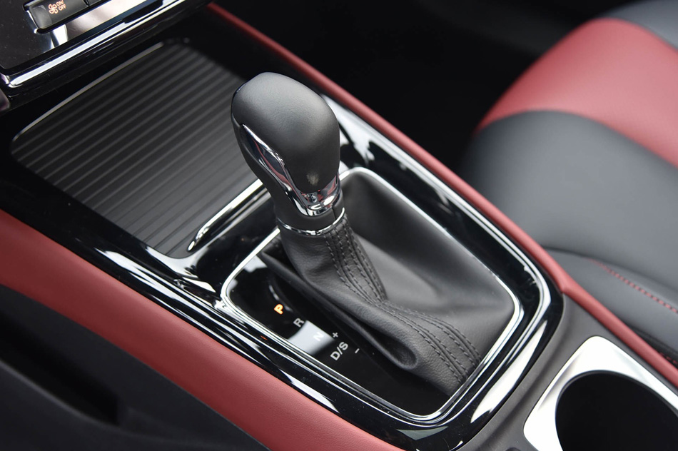 2019款 20T 自动智联网超能智尊版 内饰