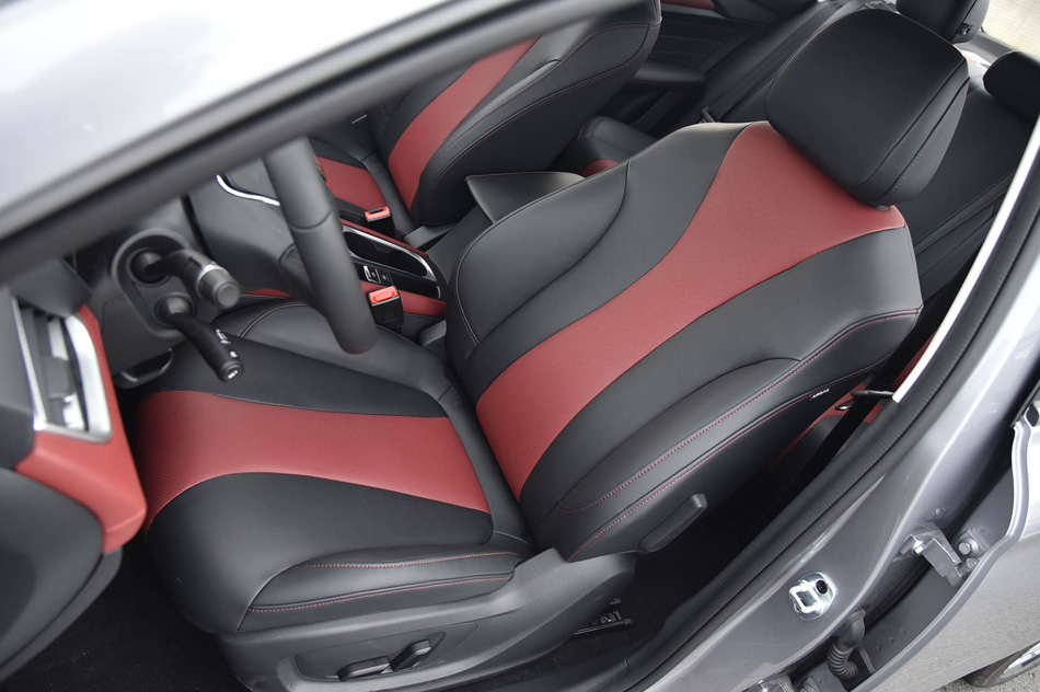 2019款 20T 自动智联网超能智尊版 座椅空间