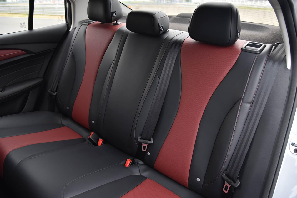 2019款 20T 自动智联网超能智尊版 座椅空间