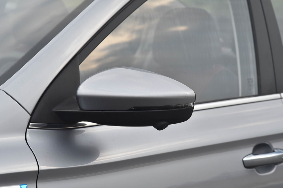 2019款 20T 自动智联网超能智尊版 细节