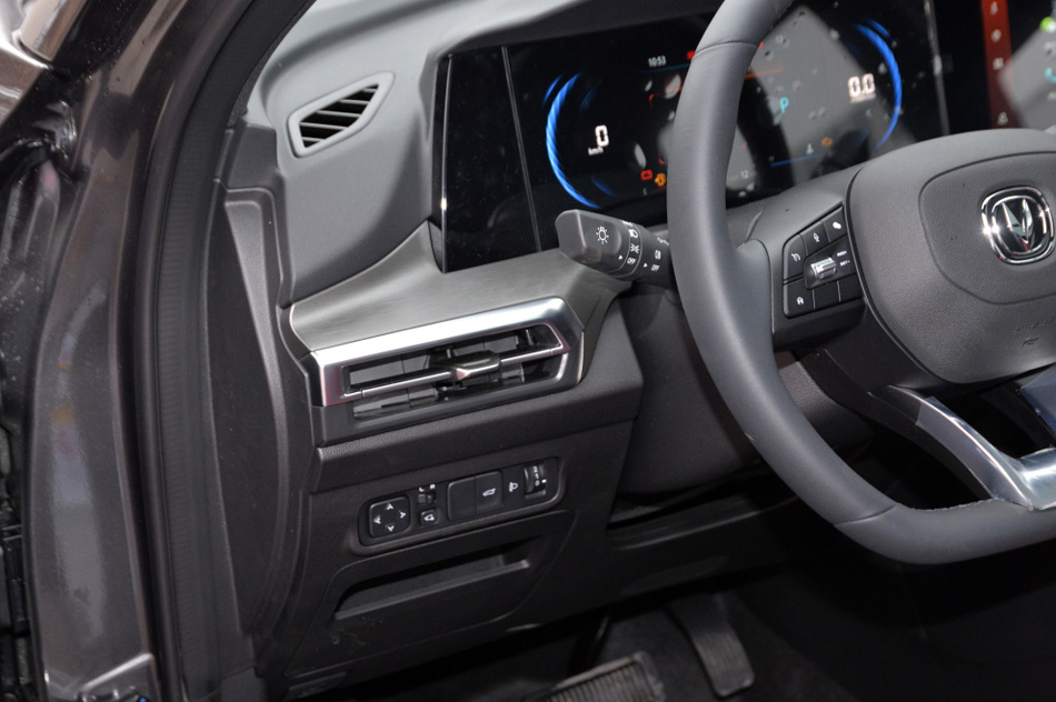 2021款 蓝鲸NE 1.4T DCT尊贵型 内饰