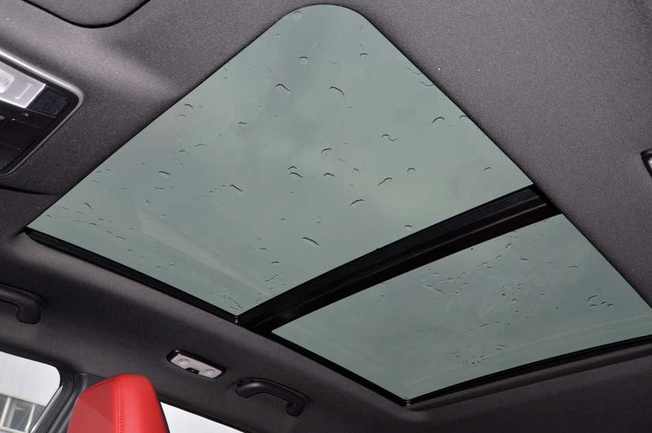 2021款 蓝鲸NE 1.4T DCT尊贵型 座椅空间