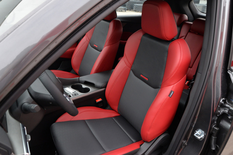 2021款 蓝鲸NE 1.4T DCT尊贵型 座椅空间