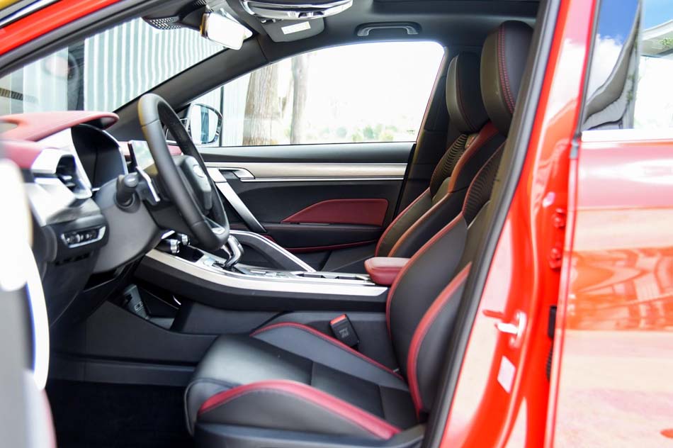2019款 运动款 260T DCT Battle 座椅空间