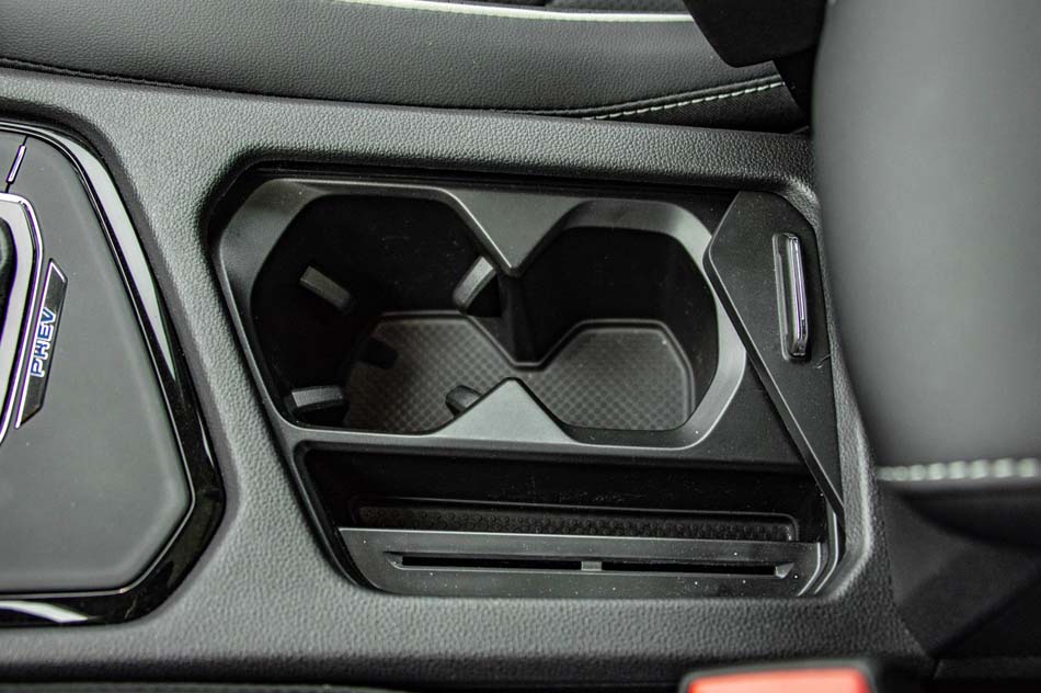 2019款 430PHEV 混动旗舰版 内饰