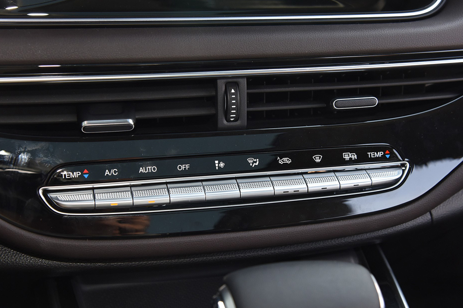 2019款 270T 自动尊享版 7座 内饰