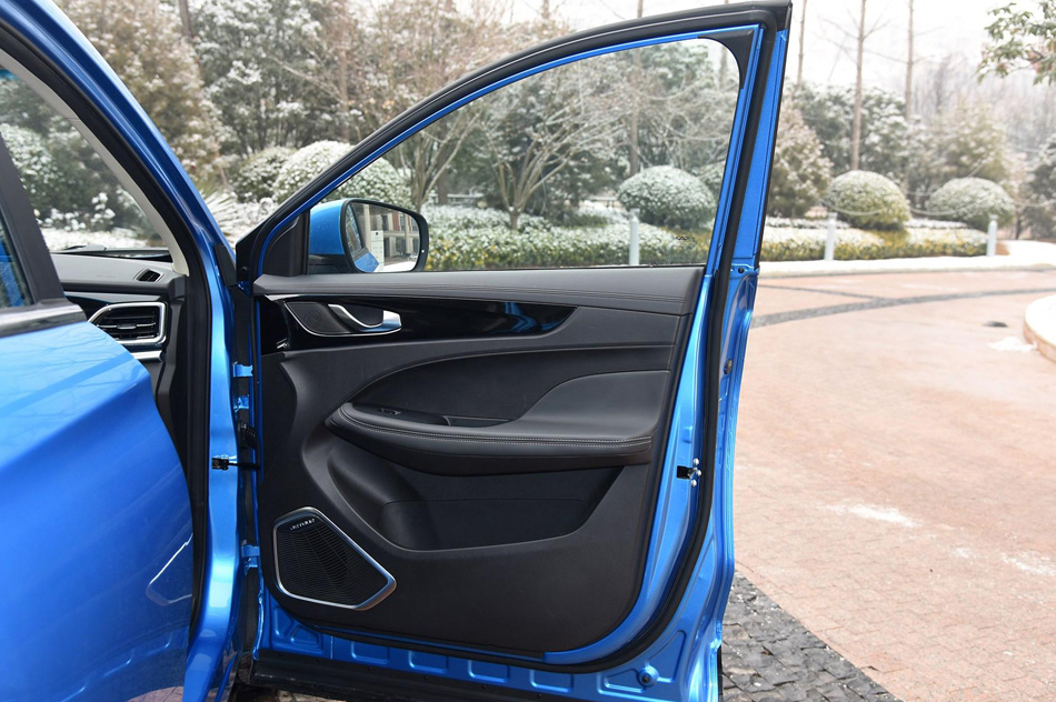 2019款 1.6T DCT尊享型 7座 座椅空间