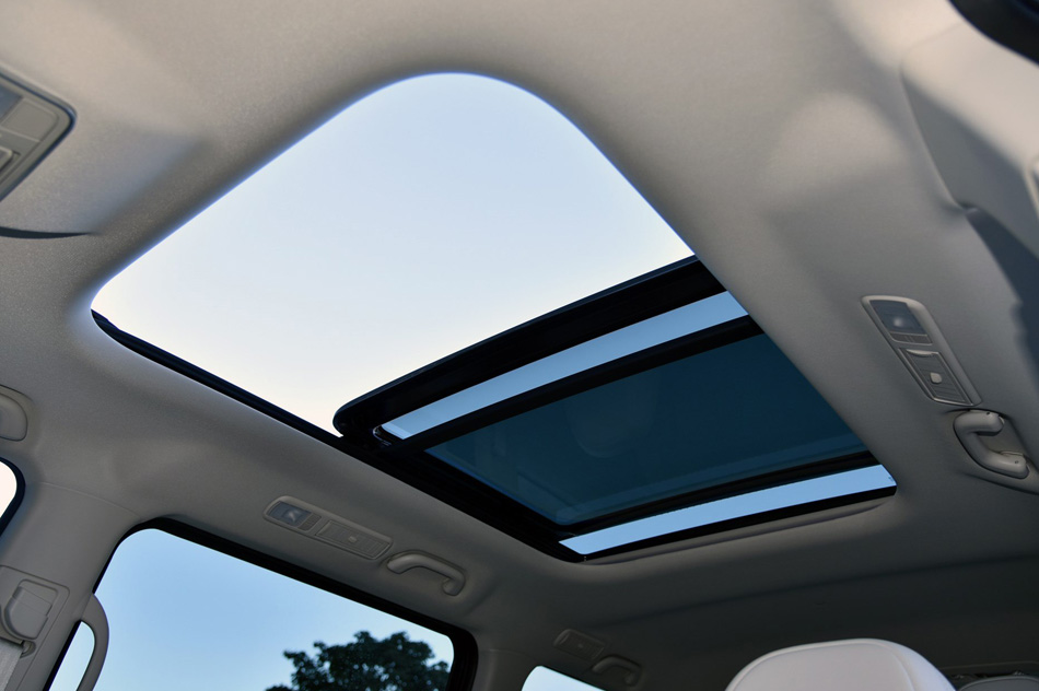 2019款 1.5T 手动旗舰型 座椅空间