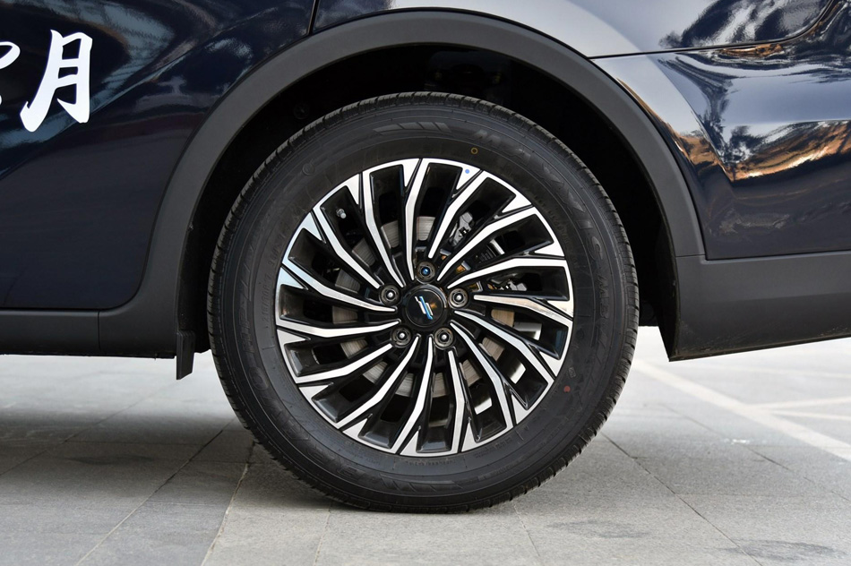 2019款 1.5T 手动旗舰型 细节